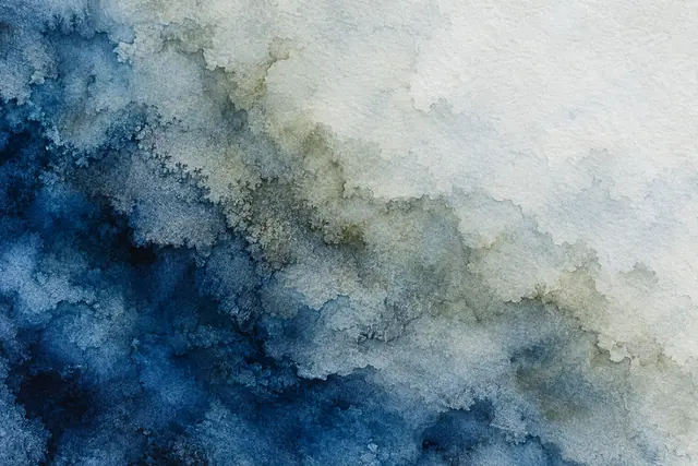 Fundo de aquarela com manchas azuis, cinzas e verde oliva em papel texturizado e área clara no canto superior direito.